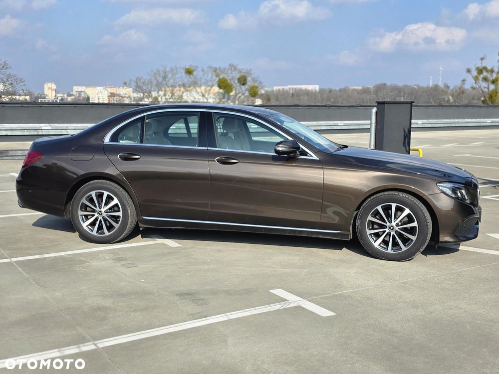 Mercedes-Benz Klasa E 220 d 9G-TRONIC - 2