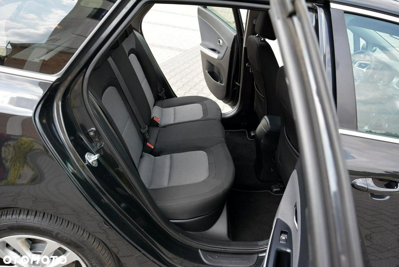 Kia Ceed 1.6 GDI ISG SW Platinum Edition - 16
