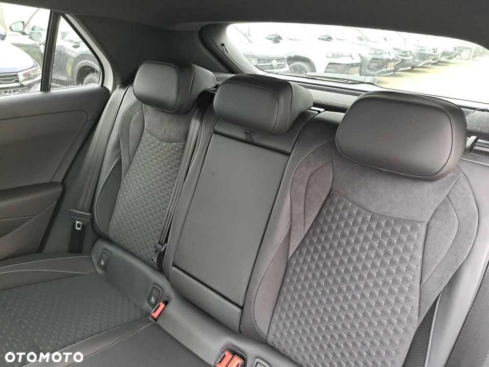 Volkswagen T-Roc - 17