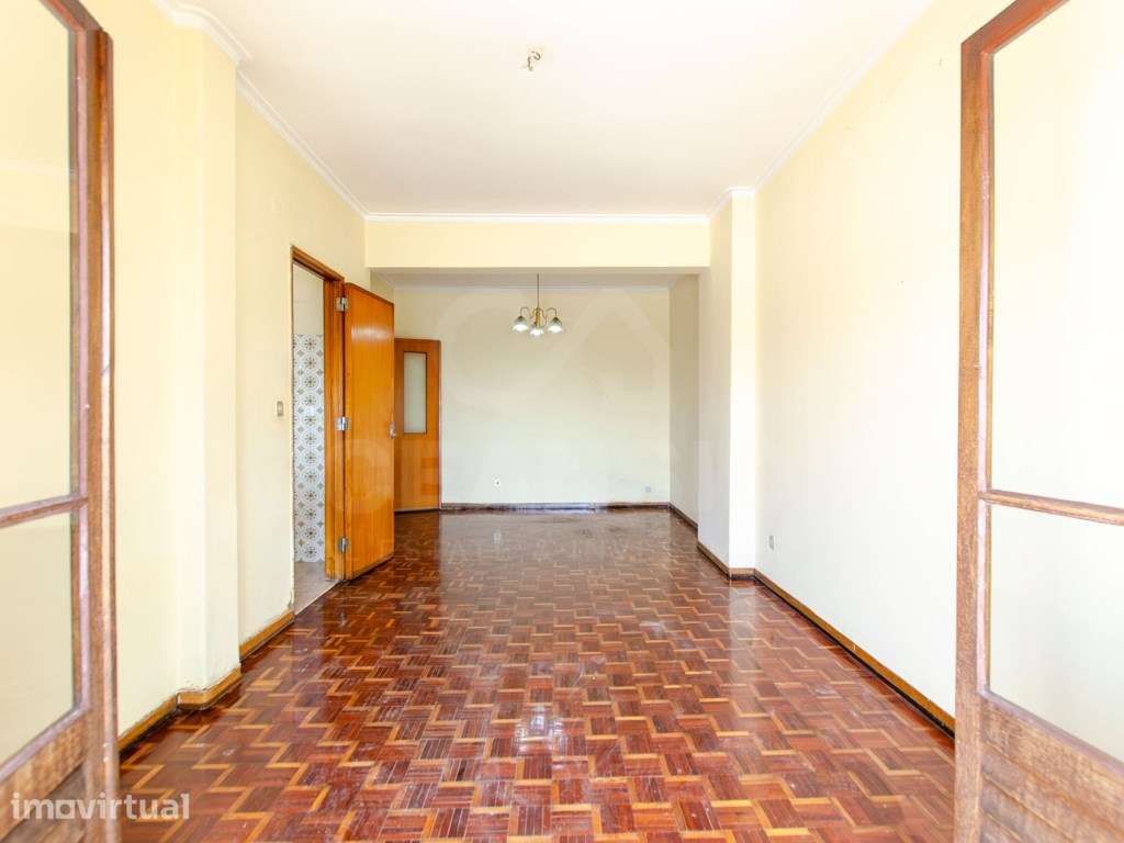 T2+1 com terraço de 45m2 e vista de rio, em Cacilhas - Grande imagem: 3/31