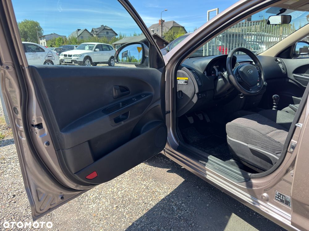 Kia Ceed 1.6 Comfort - 10