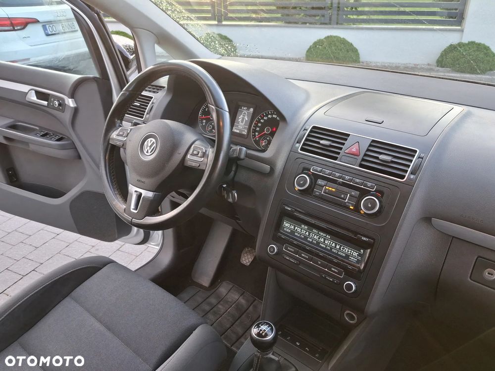 Volkswagen Touran 1.2 TSI STYLE - 11