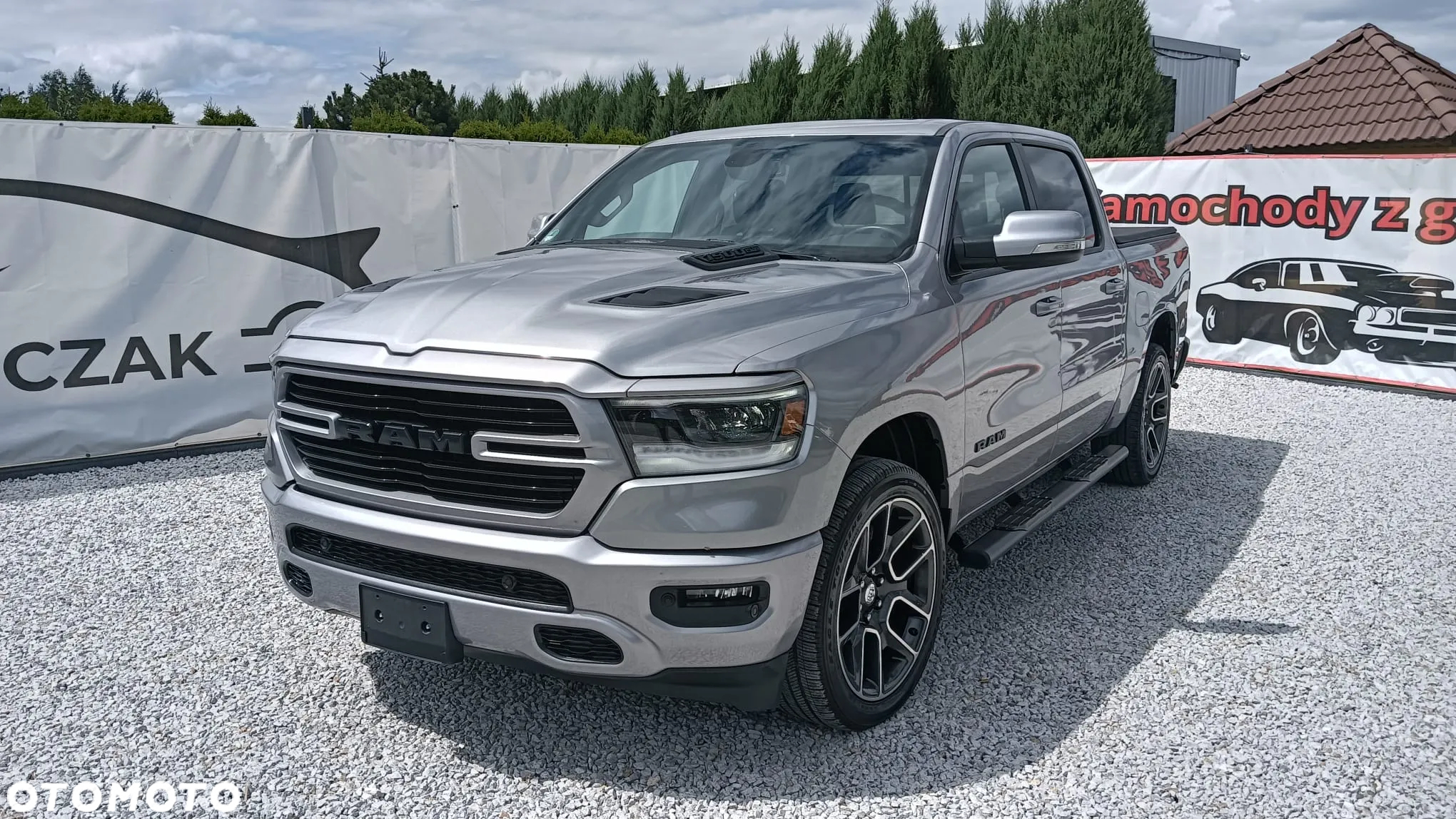 Dodge RAM 1500 5.7 4x4 - 5
