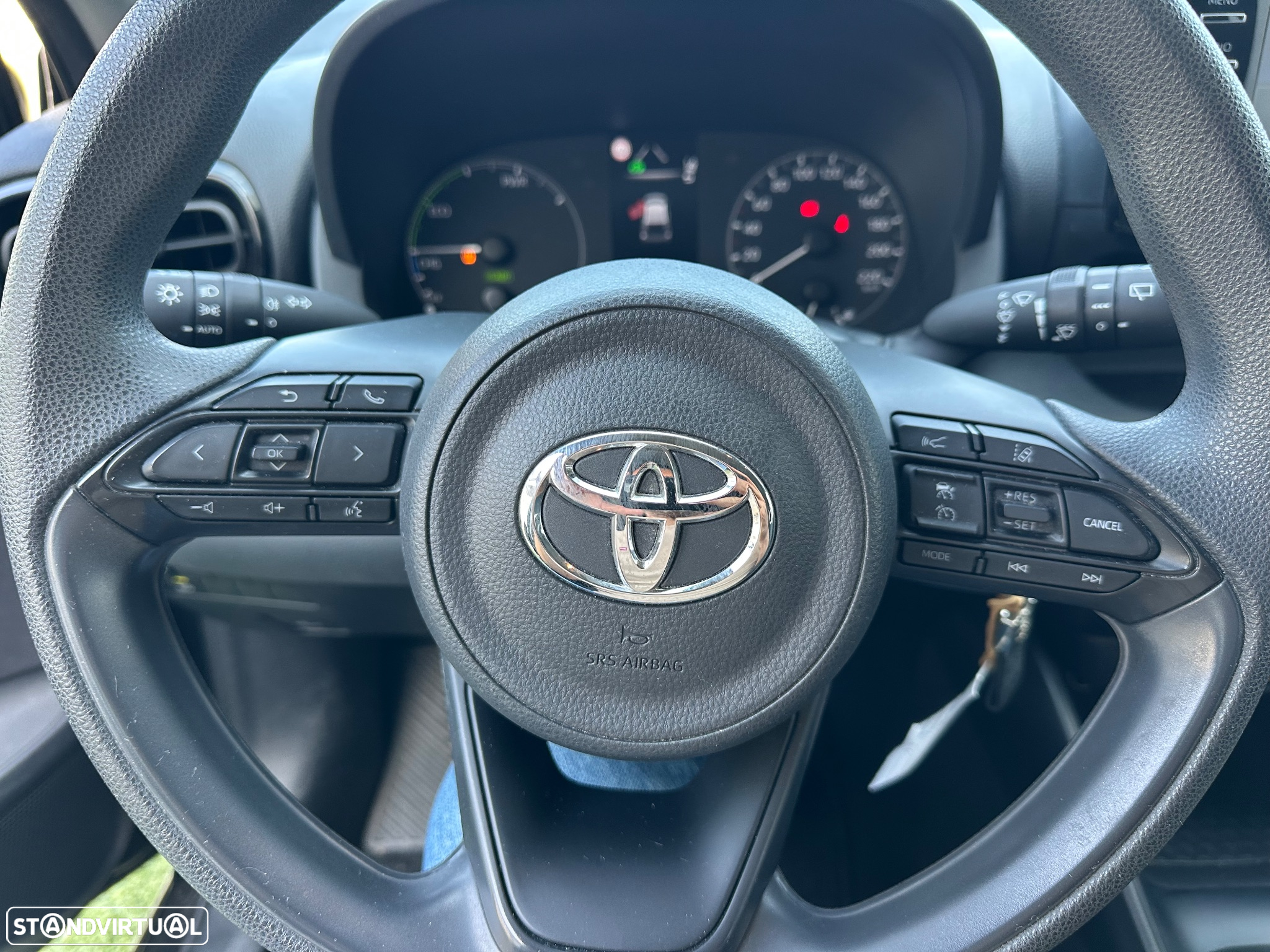 Toyota Yaris 1.5 HDF Comfort - 8