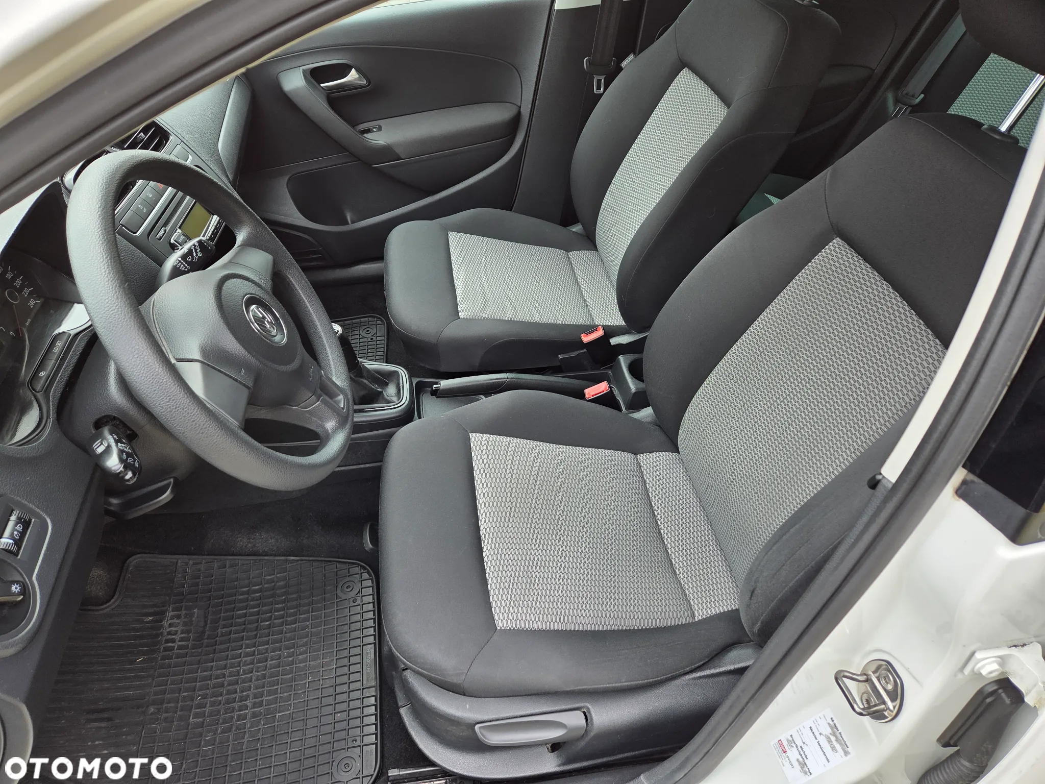 Volkswagen Polo 1.2 Entry - 12