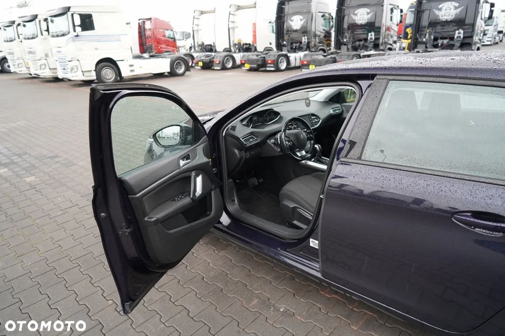 Peugeot 308 BlueHDi 130 EAT6 Stop & Start Active Business-Paket - 18