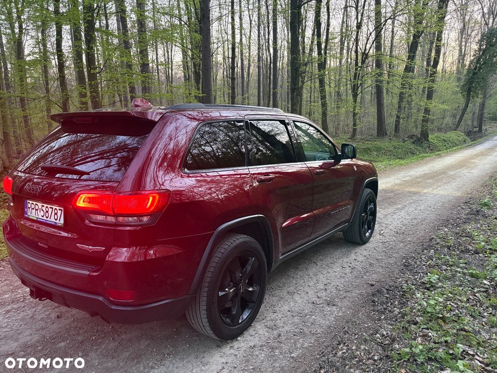 Jeep Grand Cherokee - 17