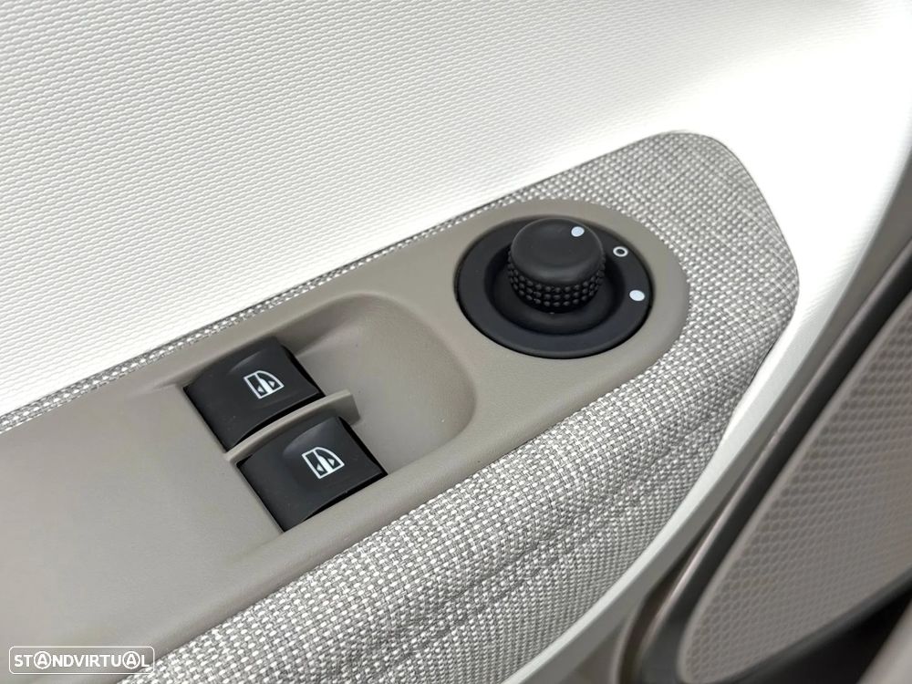 Renault Zoe (c/ Bateria) 41 kwh Intens - 24