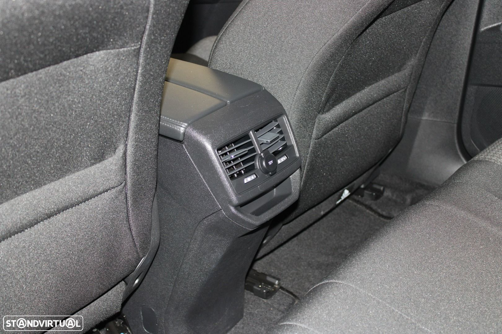 Peugeot 3008 1.5 BlueHDi Active - 27