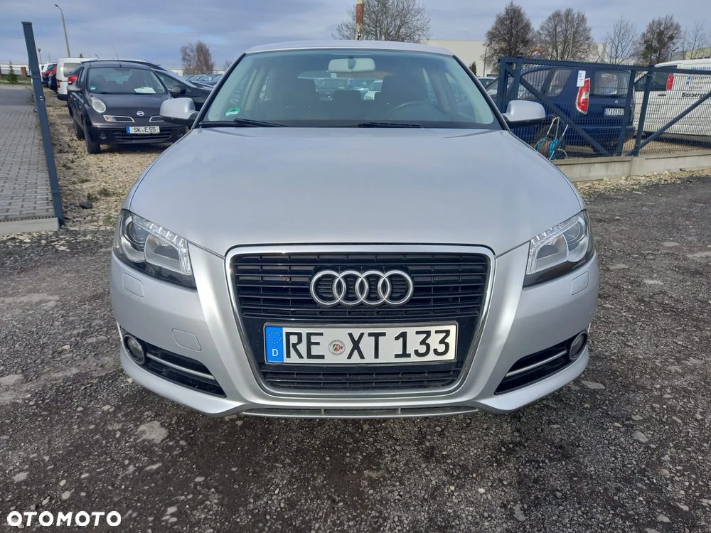 Audi A3 3-drzwiowe 1.6 Ambiente - 1