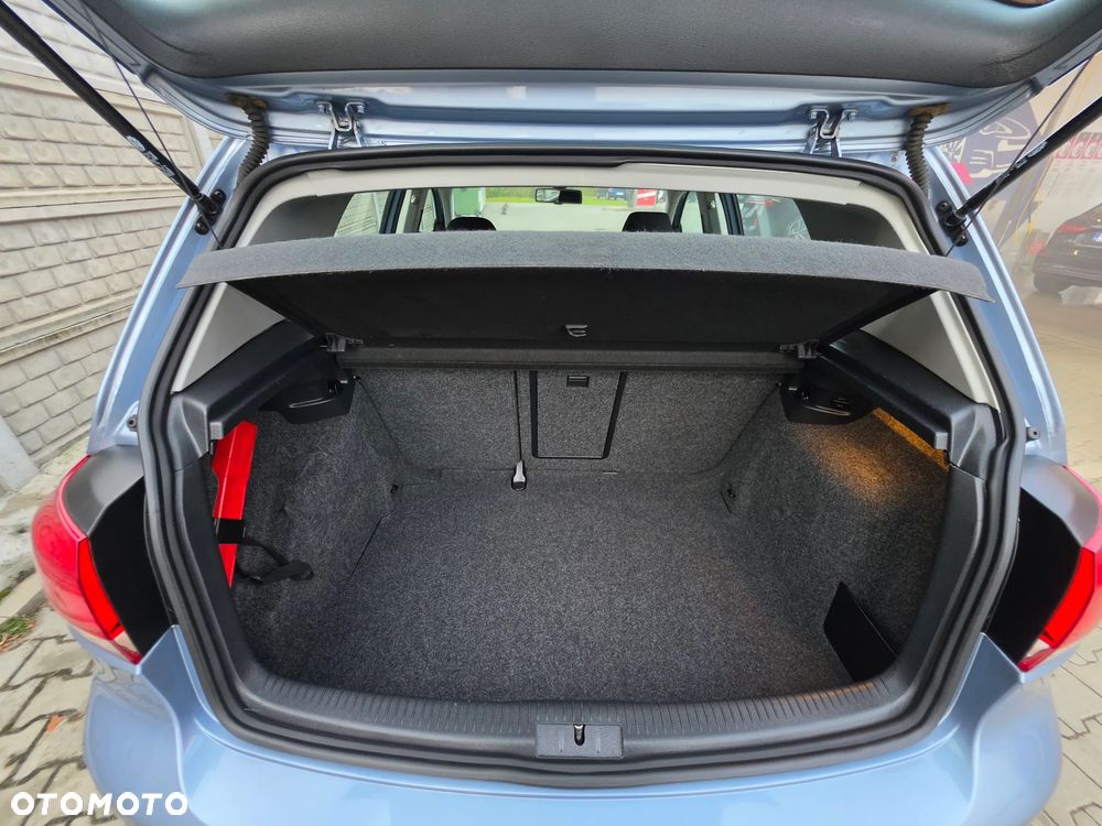 Volkswagen Golf - 25