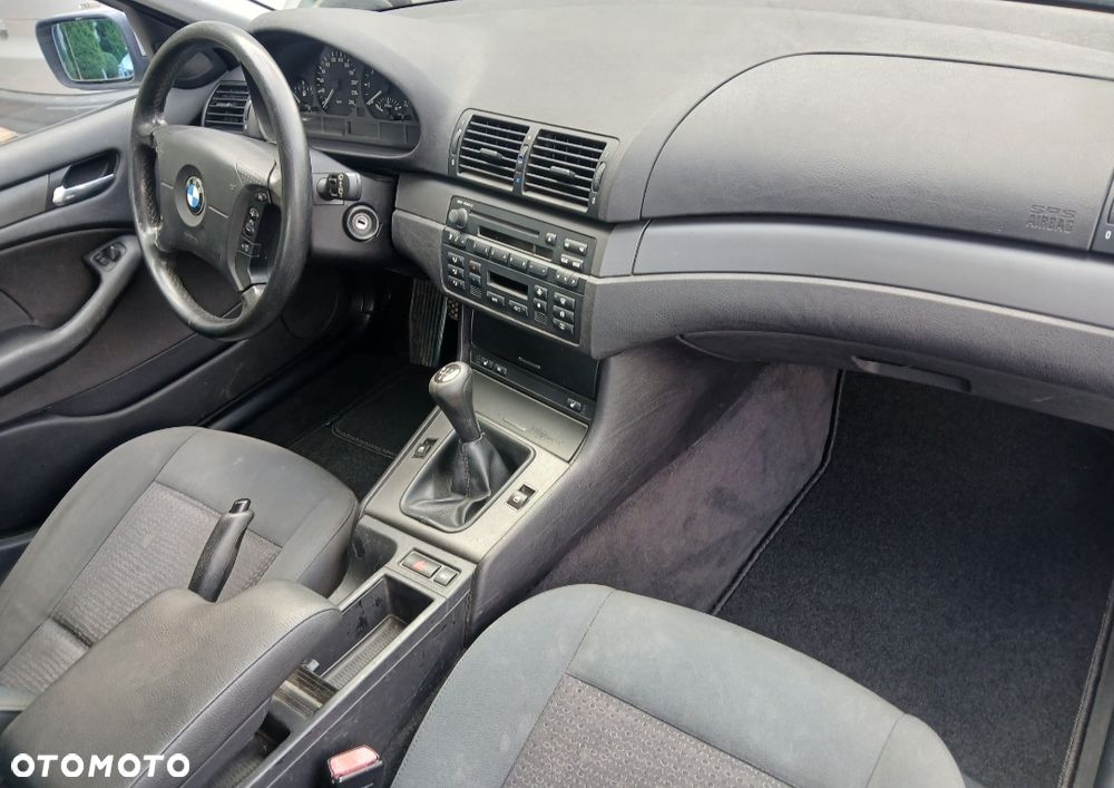 BMW Seria 3 318i - 6