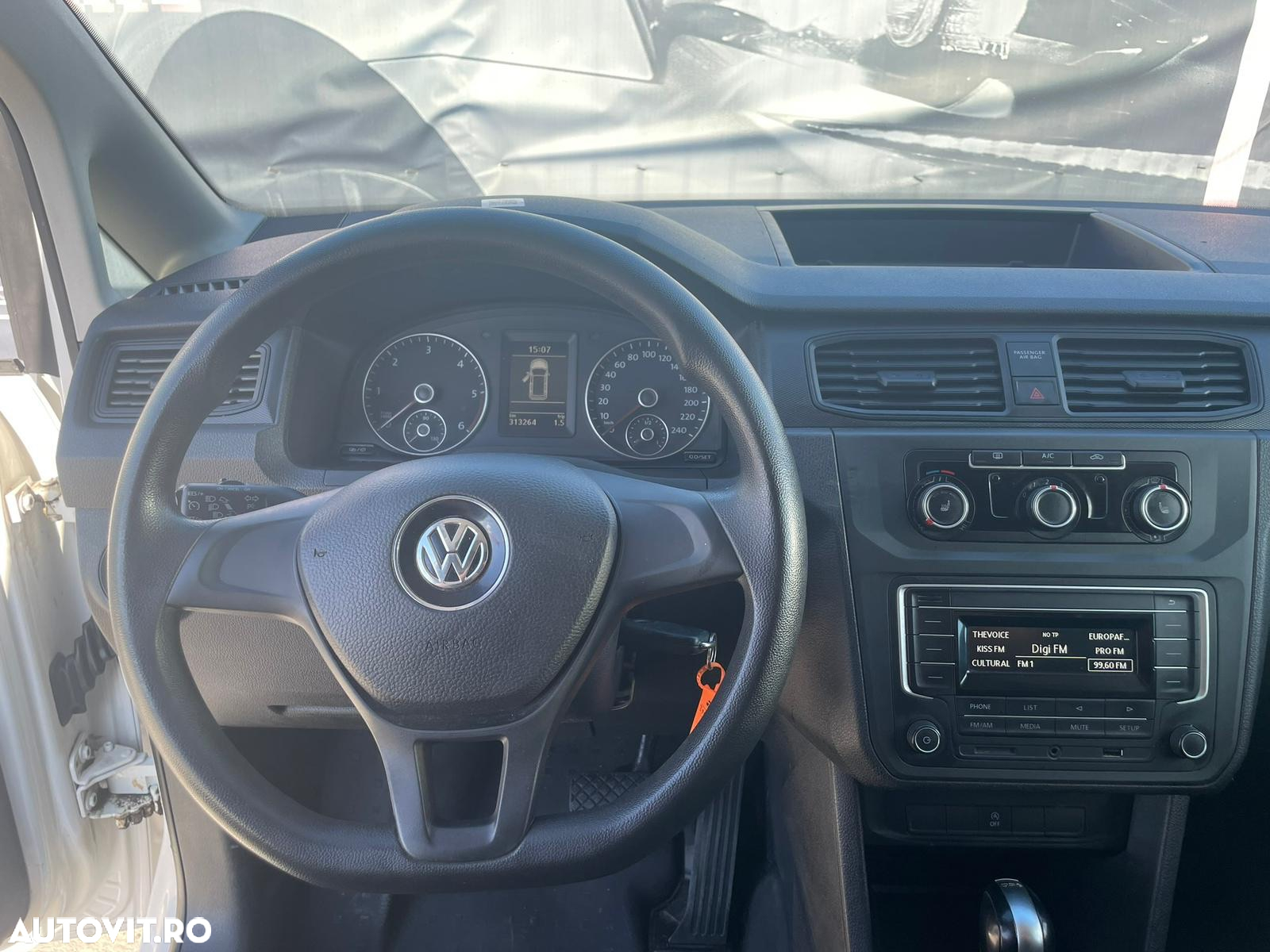 Volkswagen Caddy 2.0 TDI DSG - 18