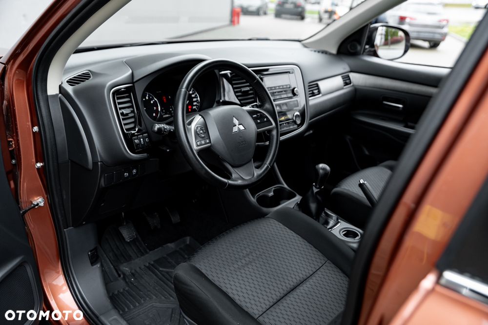Mitsubishi Outlander 2.0 2WD Spirit - 16