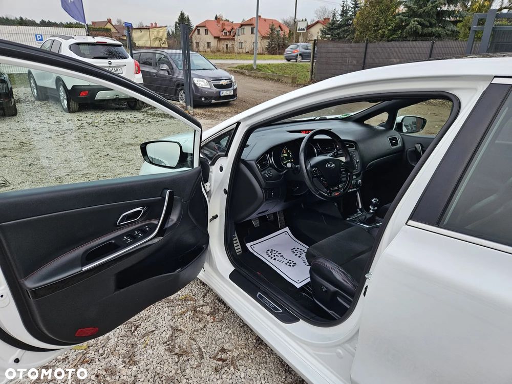 Kia Ceed 1.6 T-GDI GT-Challenge - 17