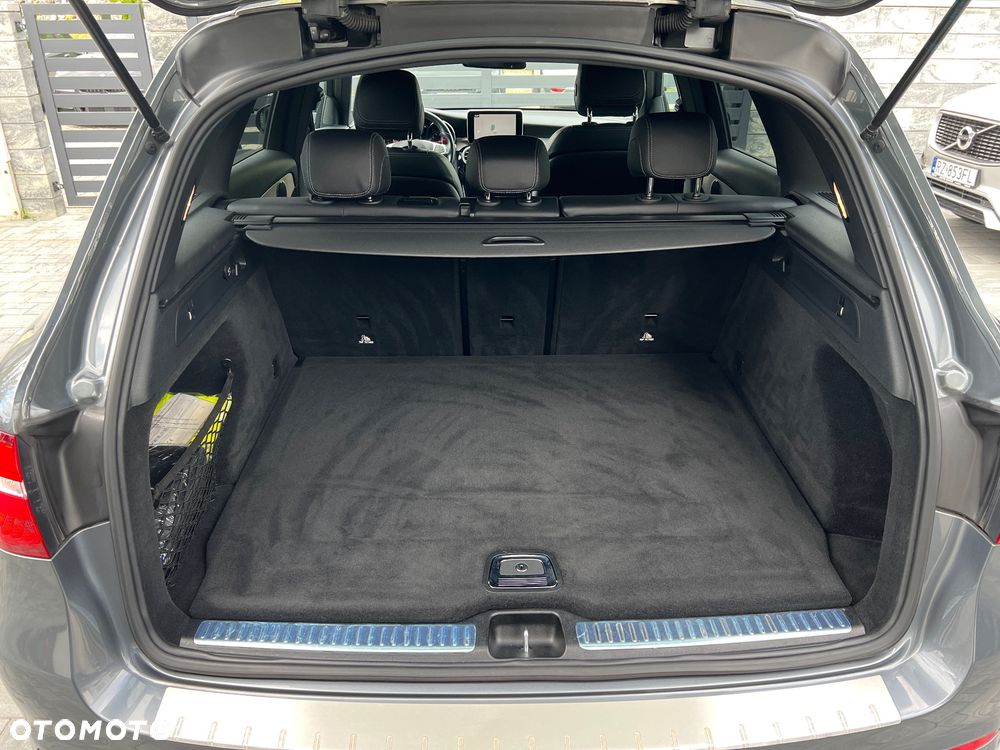 Mercedes-Benz GLC 250 4Matic 9G-TRONIC AMG Line - 30