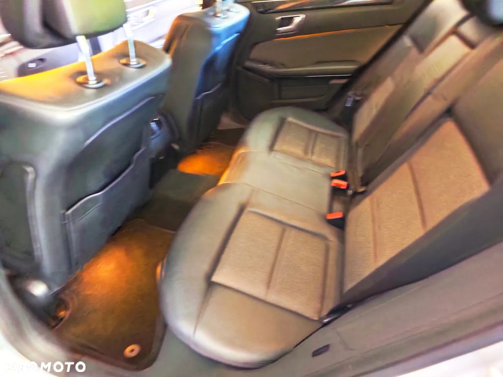 Mercedes-Benz Klasa E 350 4-Matic Avantgarde - 14
