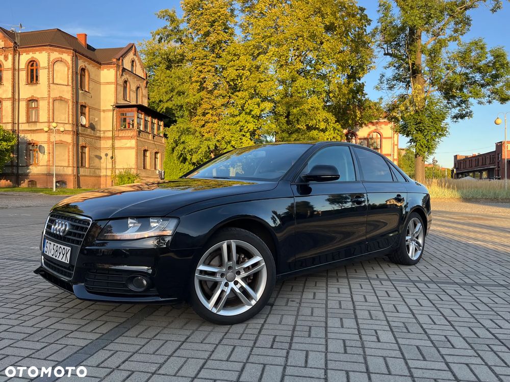 Audi A4 Limousine - 1
