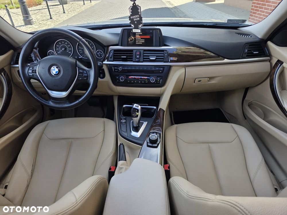 BMW Seria 3 328i xDrive - 11