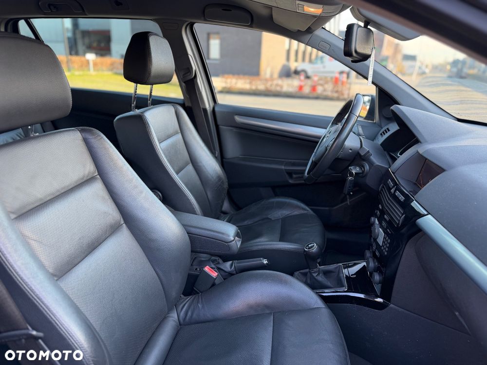 Opel Astra 1.6 Color Edition - 21