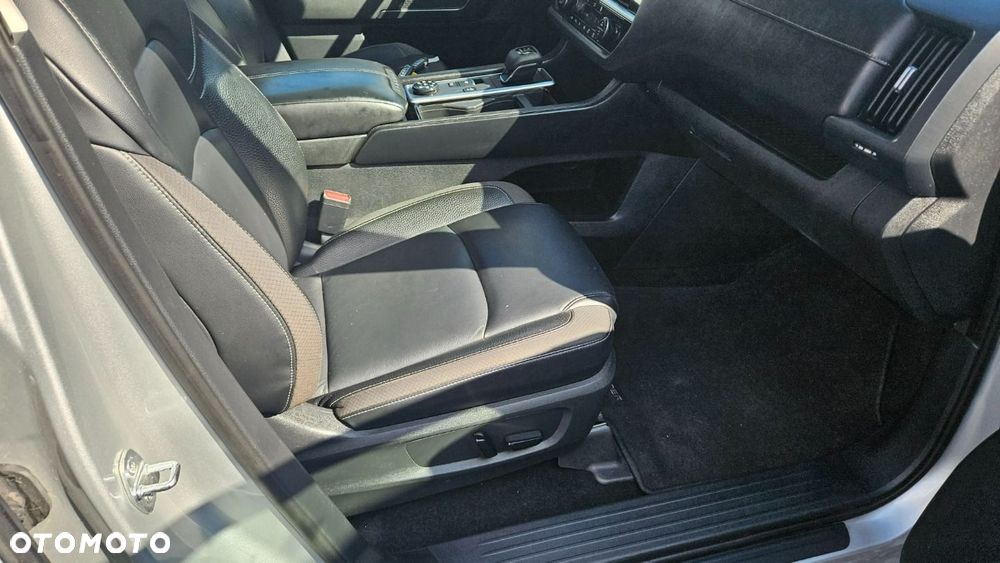 Nissan Pathfinder - 30