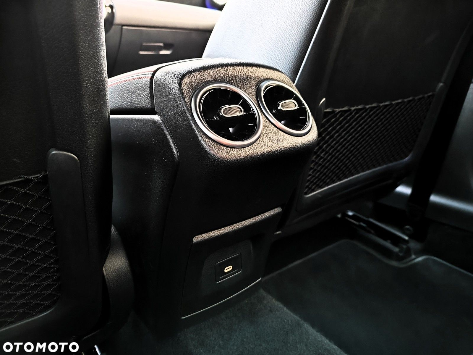 Mercedes-Benz CLA - 14