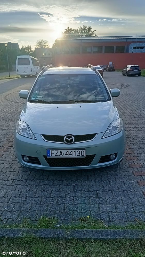 Mazda 5 - 8