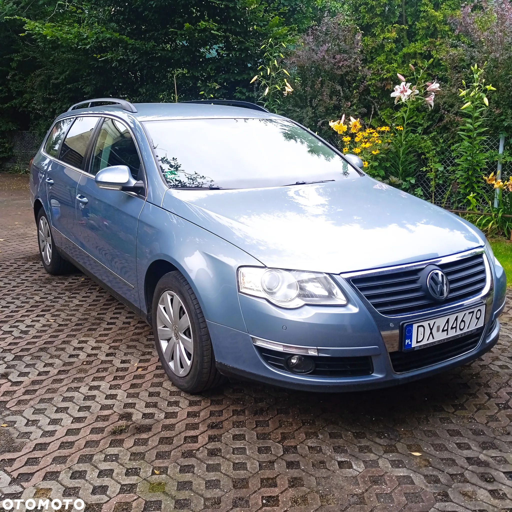Volkswagen Passat 1.6 TDI DPF BlueMot Comfortline - 1