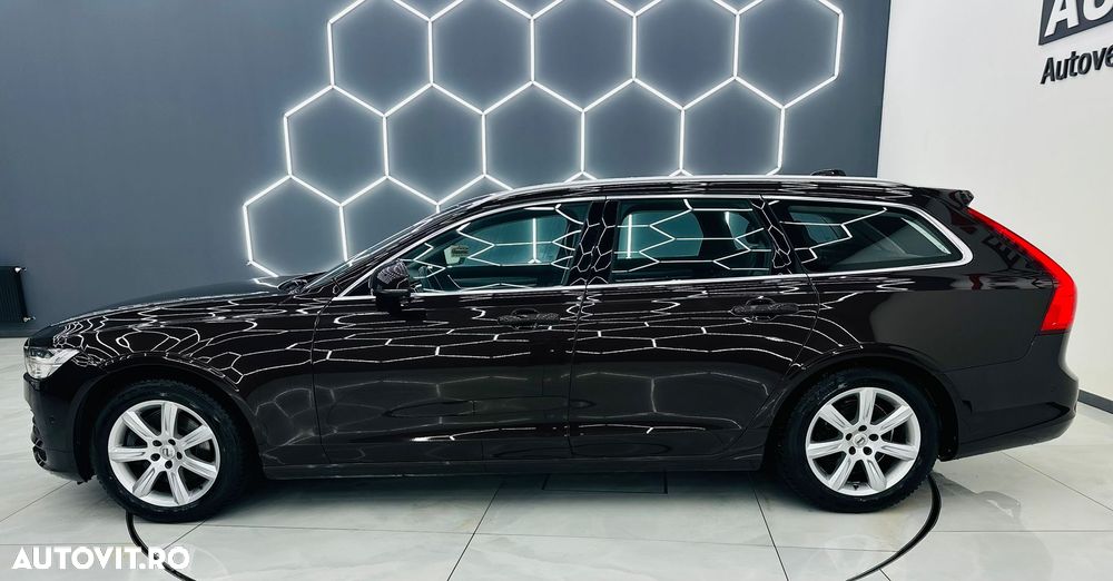 Volvo V90 D3 Momentum Pro - 33