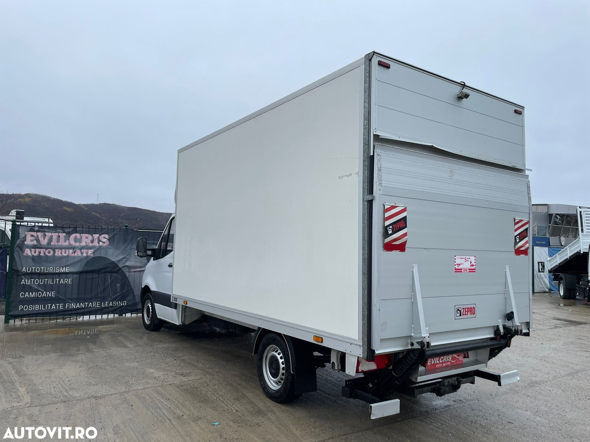 Mercedes-Benz Sprinter 319 CDI 3.0 D AUTOMAT LIFT 8 EUROPALETI - 31