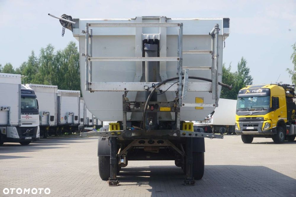 Schmitz Cargobull Wywrotka, Podnoszona oś - 6