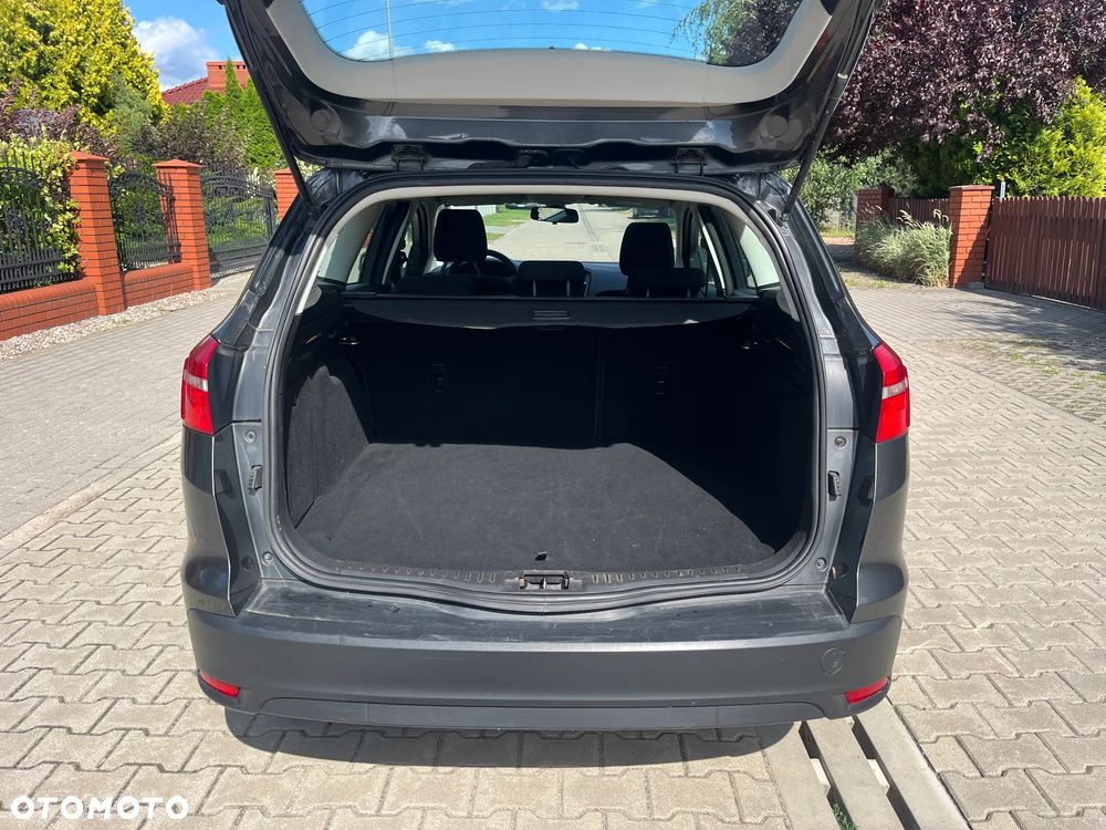 Ford Focus 1.5 TDCi SYNC Edition - 11