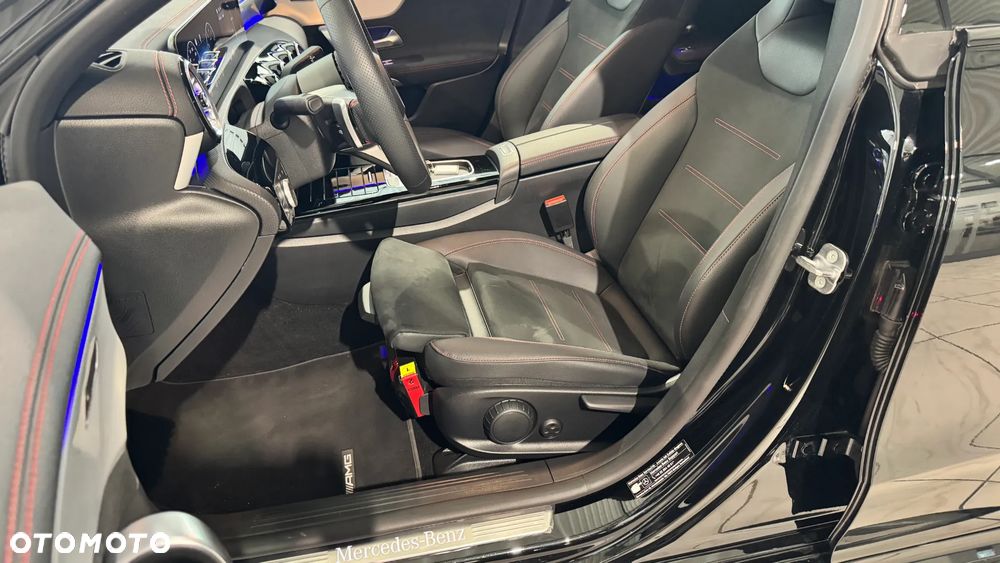 Mercedes-Benz CLA 200 mHEV AMG Line 7G-DCT - 13