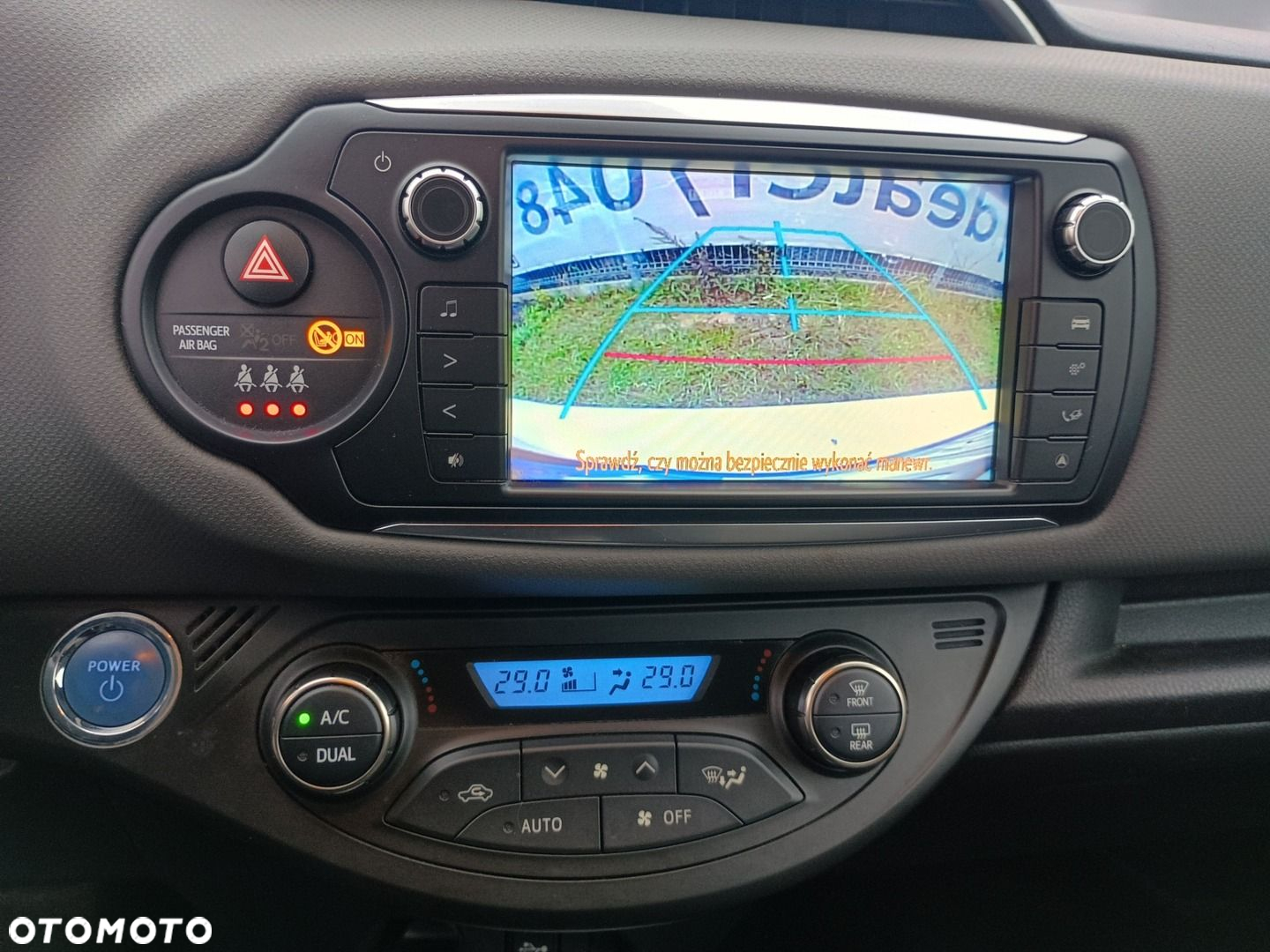 Toyota Yaris - 10