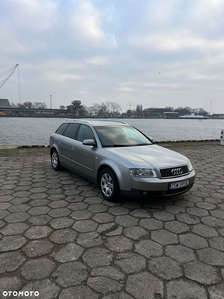 Audi A4 Avant - 11