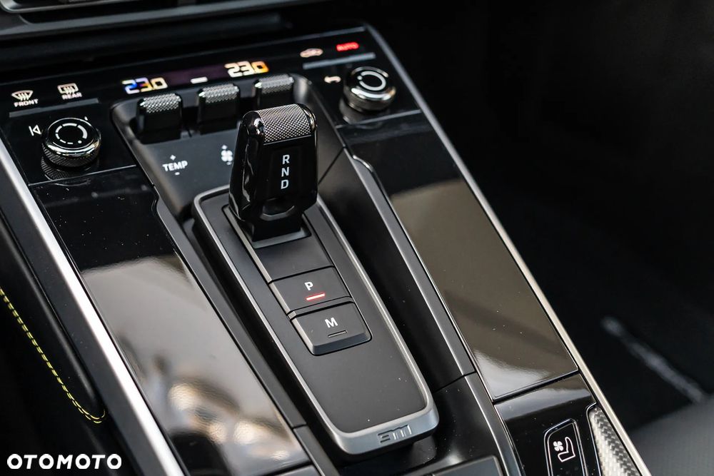 Porsche 911 Turbo S - 21