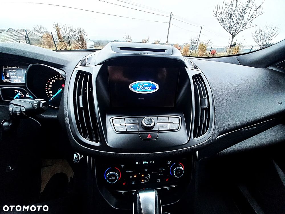 Ford Kuga 2.0 TDCi 4x4 ST-Line - 36