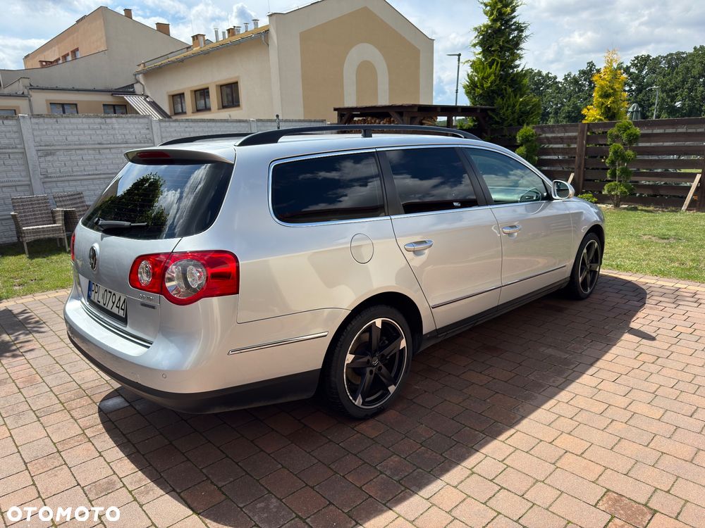 Volkswagen Passat 2.0 TDI 4Mot Highline - 9