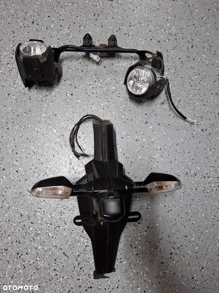 Kawasaki KLE 650 Versys ogon mocowanie tablicy halogeny - 1