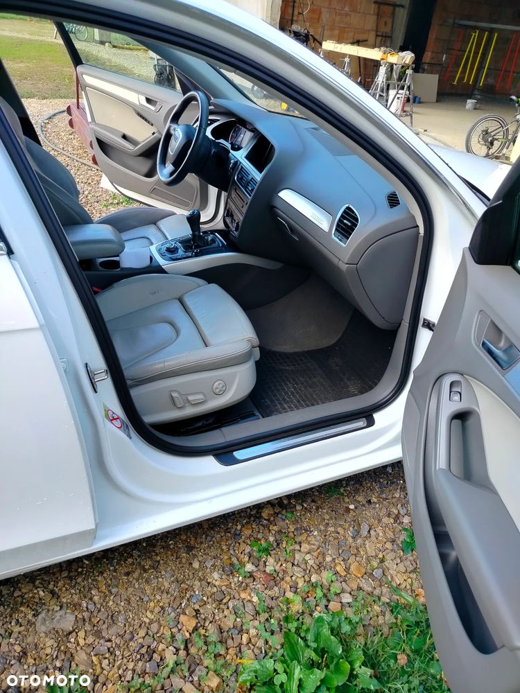 Audi A4 Limousine - 10