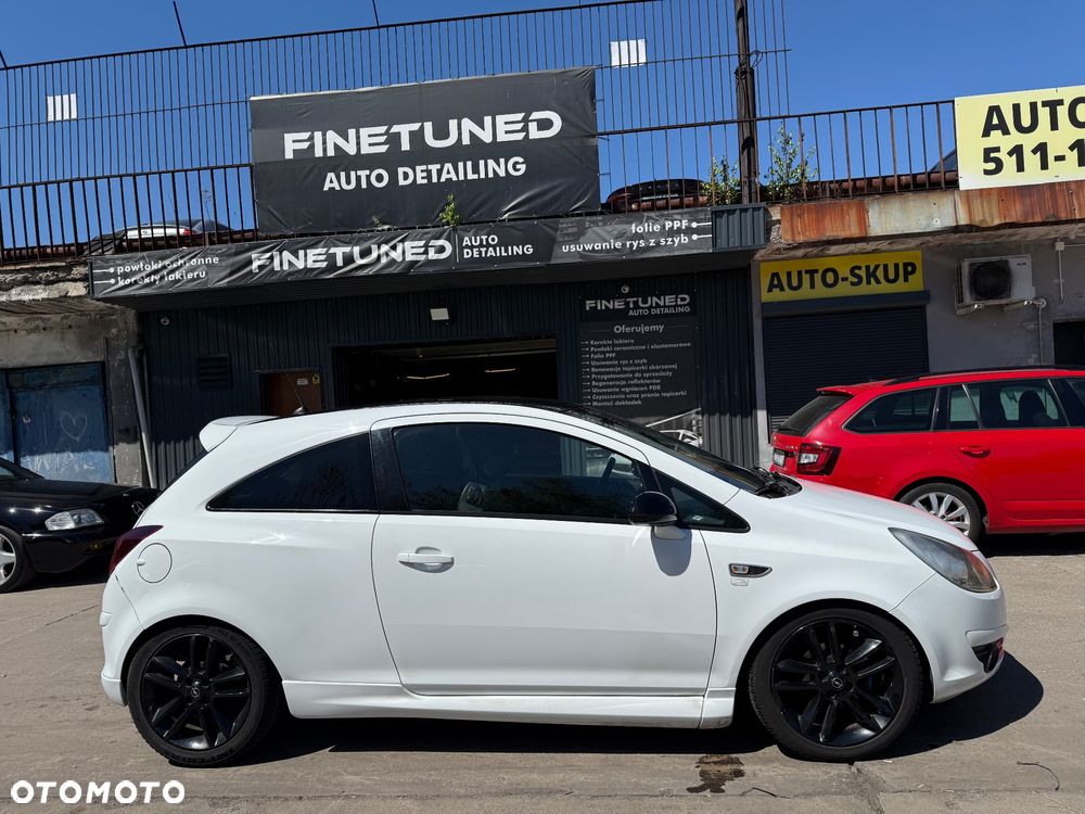 Opel Corsa 1.4 16V Cosmo - 2