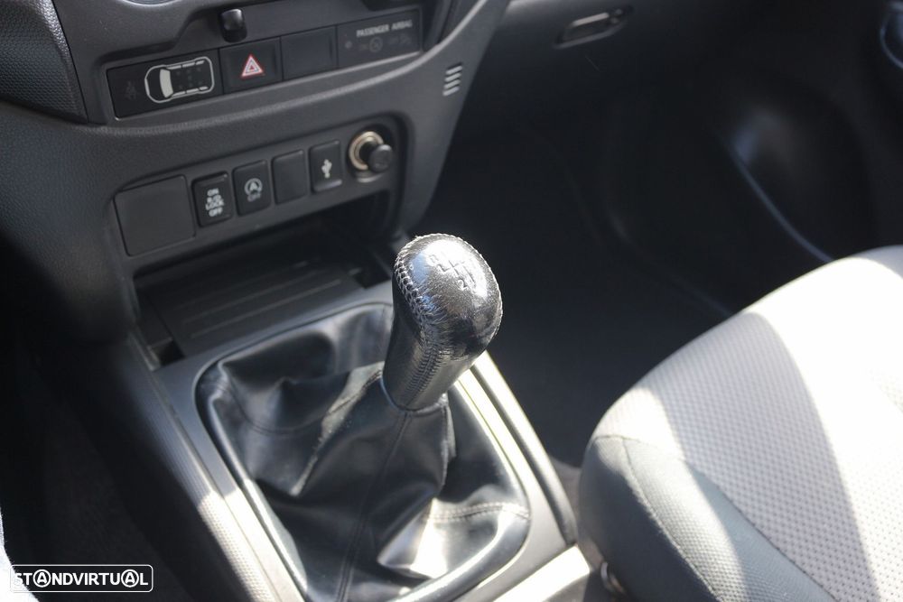 Mitsubishi L200 2.3 DI-D Space Cab Invite Strakar Look 4WD - 34
