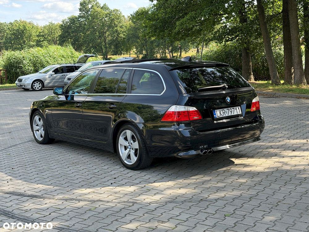 BMW Seria 5 525xd - 8