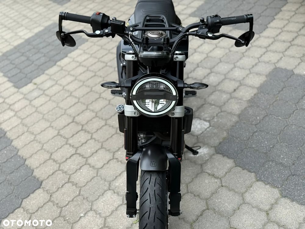 Husqvarna Svartpilen - 24