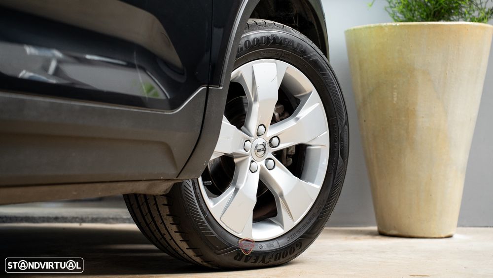 Volvo XC 40 1.5 T3 Momentum Geartronic - 8