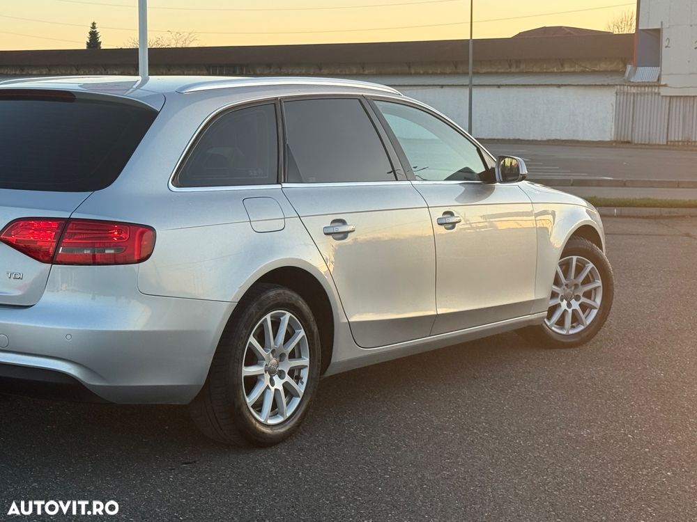 Audi A4 Avant 2.0 TDI DPF Ambition - 6