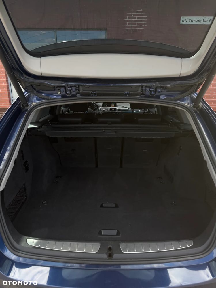 BMW Seria 3 318d Sport Line - 11