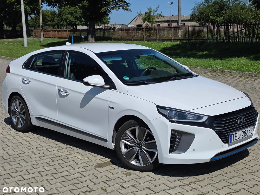 Hyundai IONIQ Hybrid Business - 2