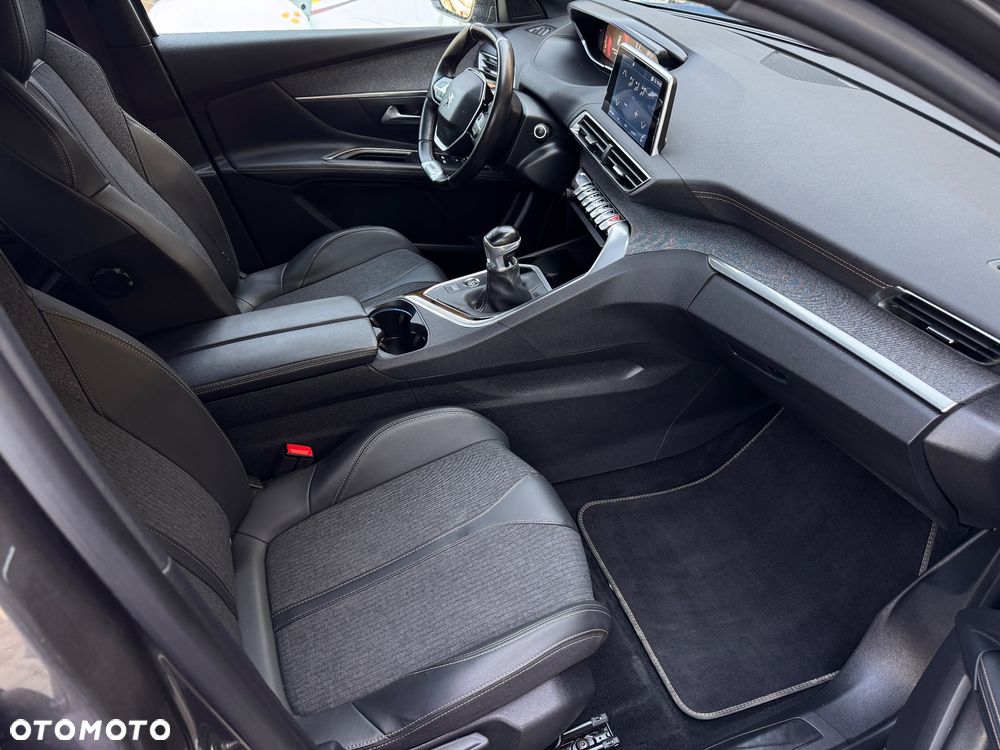 Peugeot 3008 1.5 BlueHDi GT S&S - 8