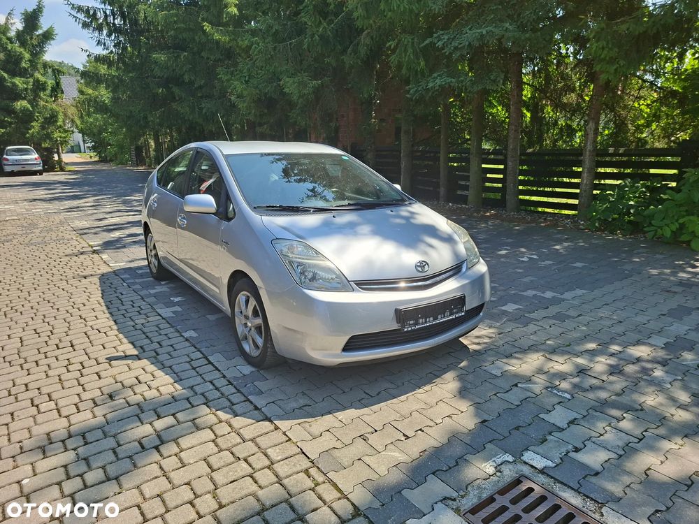 Toyota Prius 1.5 VVT-i Sol - 1
